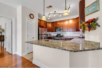 5107 Enclave Cir, Franklin Township, NJ 08873 - Photo 10
