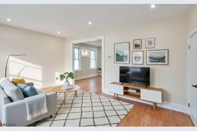 25 Wolf Pl, Irvington, NJ 07111 - Photo 6