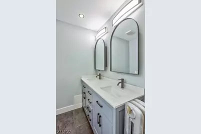 25 Wolf Pl, Irvington, NJ 07111 - Photo 40