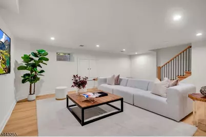 4 Garden Ct, Ho Ho Kus, NJ 07423 - Photo 32