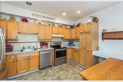 6104 Richmond Rd, West Milford, NJ 07480 - Photo 16