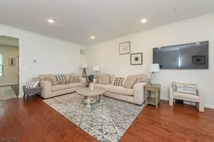 90 Albert Ct, Randolph Township, NJ 07869 - Photo 6