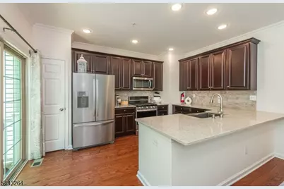 90 Albert Ct, Randolph Township, NJ 07869 - Photo 10