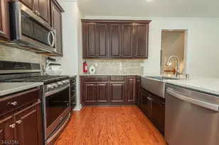 90 Albert Ct, Randolph Township, NJ 07869 - Photo 12