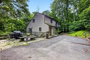 1 Hillside Ave, Liberty Township, NJ 07823 - Photo 2