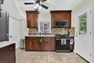 616 W 4th St, Plainfield, NJ 07060 - Photo 8