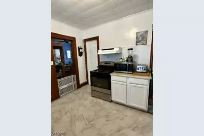523 Richmond St, Elizabeth, NJ 07202 - Photo 2