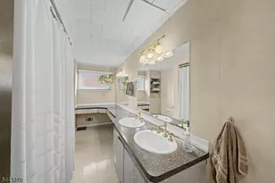 131 18th Ave, Elmwood Park, NJ 07407 - Photo 8
