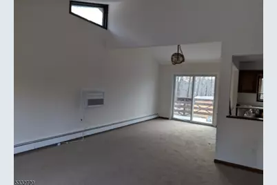 13 Loyola Ct, Hopatcong, NJ 07843 - Photo 4