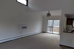 13 Loyola Ct, Hopatcong, NJ 07843 - Photo 4