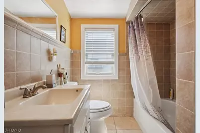 237 Sherwood Ave, Paterson, NJ 07502 - Photo 8