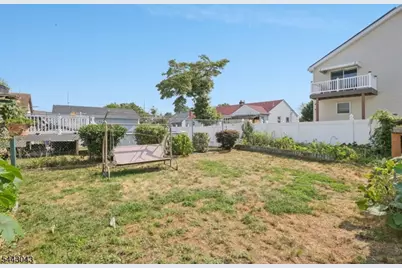237 Sherwood Ave, Paterson, NJ 07502 - Photo 16