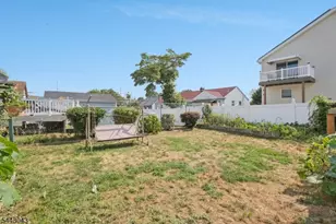 237 Sherwood Ave, Paterson, NJ 07502 - Photo 16