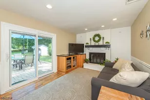 37 Camelot Dr, Mount Olive, NJ 07828 - Photo 18