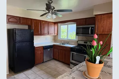 17 Daka Ct, Bloomfield, NJ 07003 - Photo 10