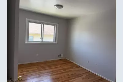 17 Daka Ct, Bloomfield, NJ 07003 - Photo 4