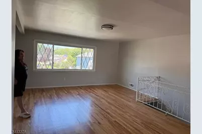 17 Daka Ct, Bloomfield, NJ 07003 - Photo 8