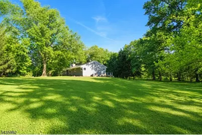 567 Foothill Rd, Bridgewater, NJ 08807 - Photo 4