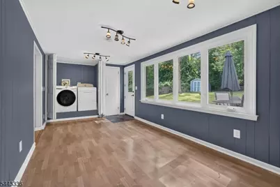 42 Woodcrest Dr, Livingston, NJ 07039 - Photo 8