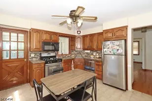 126 N 20th St, Kenilworth, NJ 07033 - Photo 2