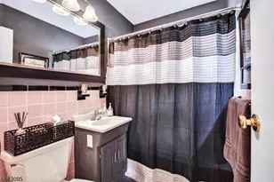 448 Warfield Rd, North Plainfield, NJ 07063 - Photo 16