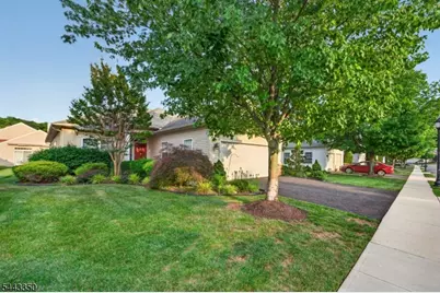 14 Daulton Dr, Franklin Township, NJ 08873 - Photo 18