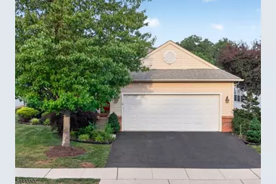 14 Daulton Dr, Franklin Township, NJ 08873 - Photo 1