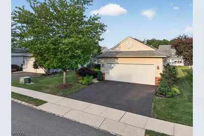14 Daulton Dr, Franklin Township, NJ 08873 - Photo 8