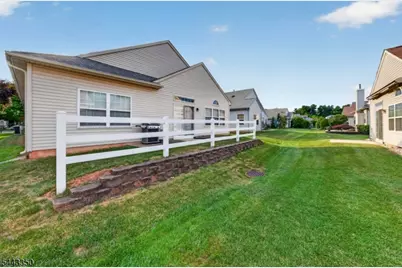 14 Daulton Dr, Franklin Township, NJ 08873 - Photo 16