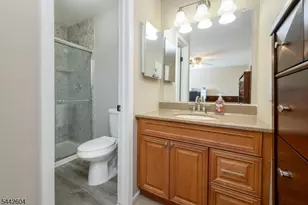 18 Holly Ct, Raritan Township, NJ 08822 - Photo 24