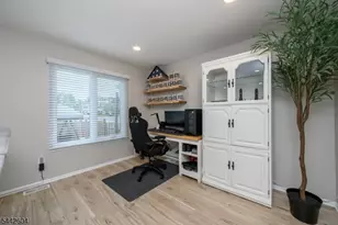 18 Holly Ct, Raritan Township, NJ 08822 - Photo 14