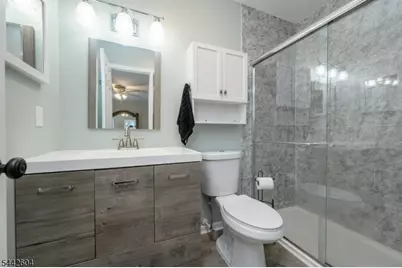 18 Holly Ct, Raritan Township, NJ 08822 - Photo 20