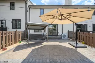 18 Holly Ct, Raritan Township, NJ 08822 - Photo 36