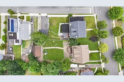 569 Berkeley Ave, Orange, NJ 07050 - Photo 44