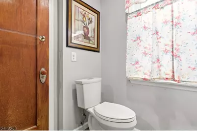 569 Berkeley Ave, Orange, NJ 07050 - Photo 26