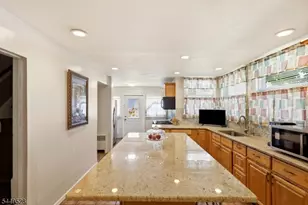 569 Berkeley Ave, Orange, NJ 07050 - Photo 16