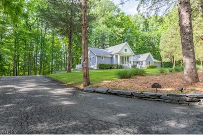 901 Evergreen Ln, Stillwater, NJ 07860 - Photo 1