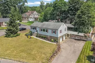 48 Lake Dr E, Wayne, NJ 07470 - Photo 2