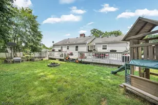 48 Lake Dr E, Wayne, NJ 07470 - Photo 6