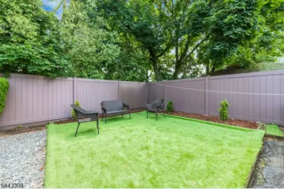 102 Dewey Ave, Totowa, NJ 07512 - Photo 12