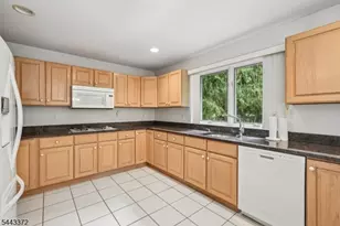 54 Church Ln, Wayne, NJ 07470 - Photo 18