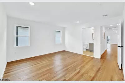 746 Seaport Dr #B, Elizabeth, NJ 07201 - Photo 8