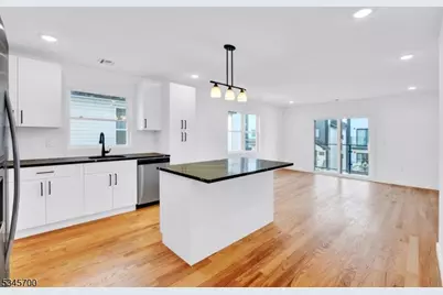 746 Seaport Dr #B, Elizabeth, NJ 07201 - Photo 4