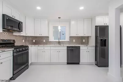 57 Goldsmith Ave, Newark, NJ 07112 - Photo 4