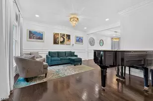 722 County Rd 579, Raritan Township, NJ 08822 - Photo 6
