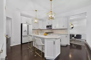 722 County Rd 579, Raritan Township, NJ 08822 - Photo 10
