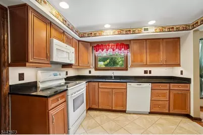 28 Nye Ave, Hanover Township, NJ 07981 - Photo 10