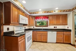 28 Nye Ave, Hanover Township, NJ 07981 - Photo 10