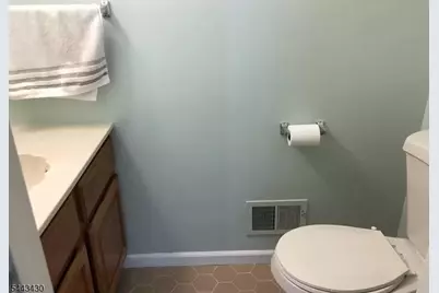 327 Larch Ct, Raritan Township, NJ 08822 - Photo 8