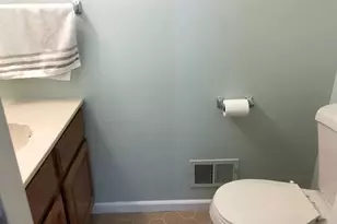 327 Larch Ct, Raritan Township, NJ 08822 - Photo 8